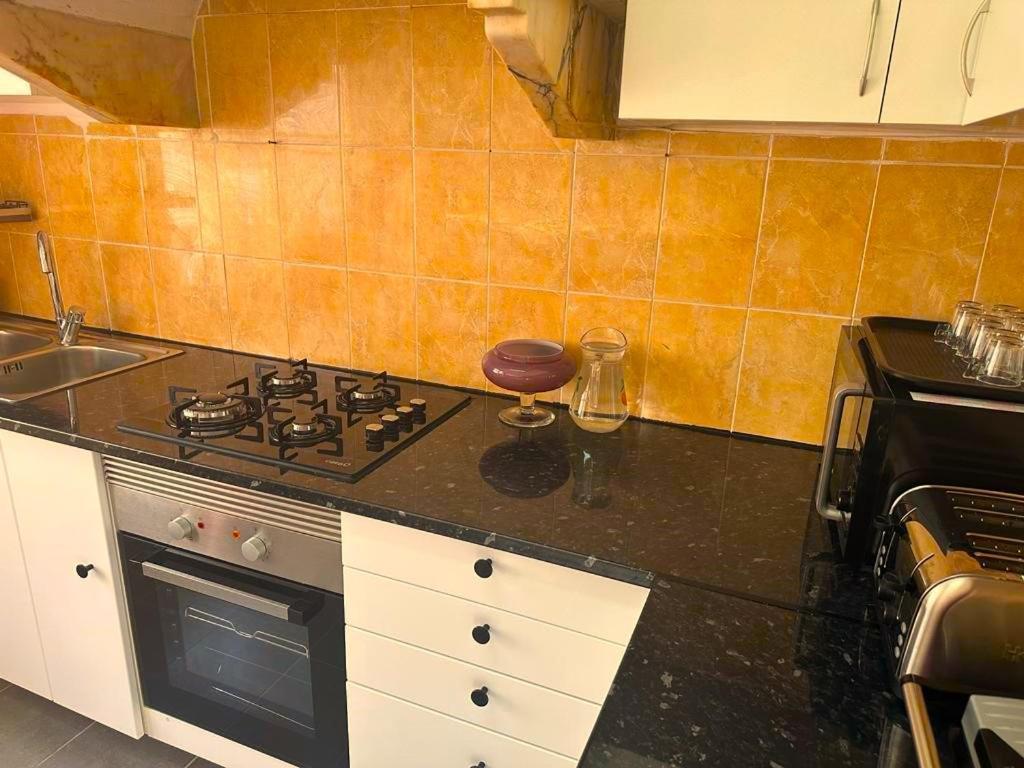 אמאדורה Lisabonna Guest House מראה חיצוני תמונה