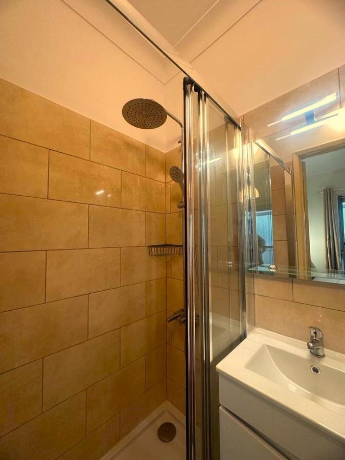 אמאדורה Lisabonna Guest House מראה חיצוני תמונה