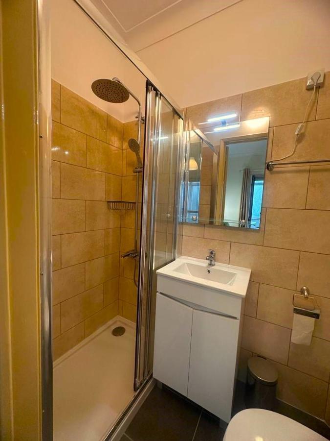 אמאדורה Lisabonna Guest House מראה חיצוני תמונה