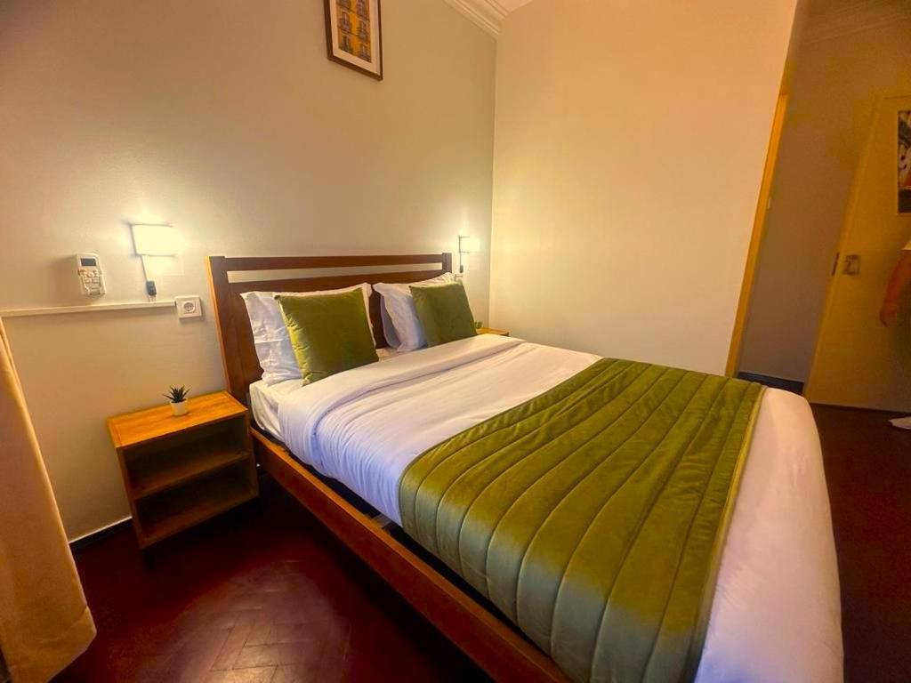 אמאדורה Lisabonna Guest House מראה חיצוני תמונה