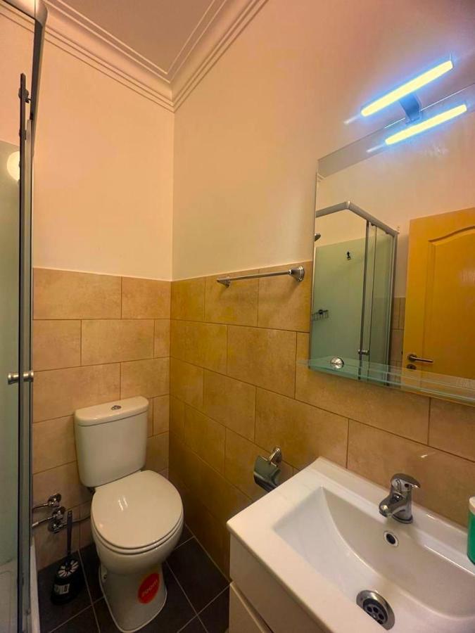אמאדורה Lisabonna Guest House מראה חיצוני תמונה
